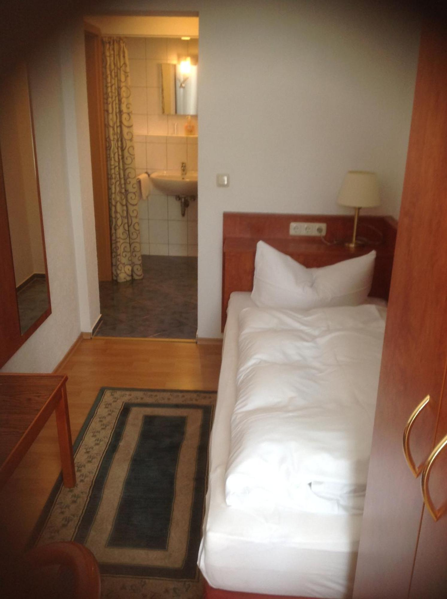Pension Altstadt Garni 바트빈드샤임 객실 사진
